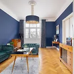 Luxury Apartment With Two Bedrooms And Balcony By Renters Prestige