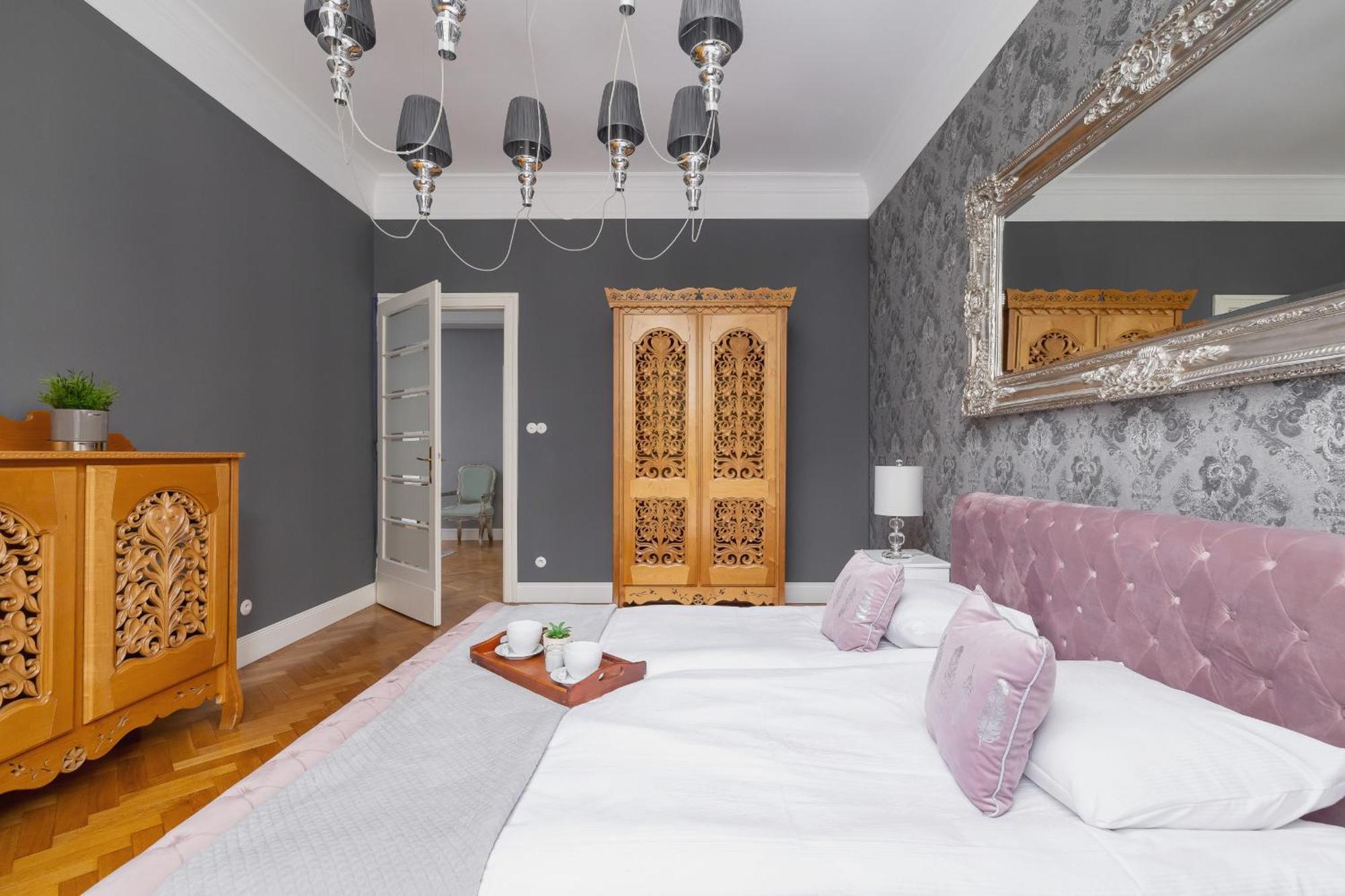 Apartment Luxury With Two Bedrooms And Balcony By Renters Prestige Krakau